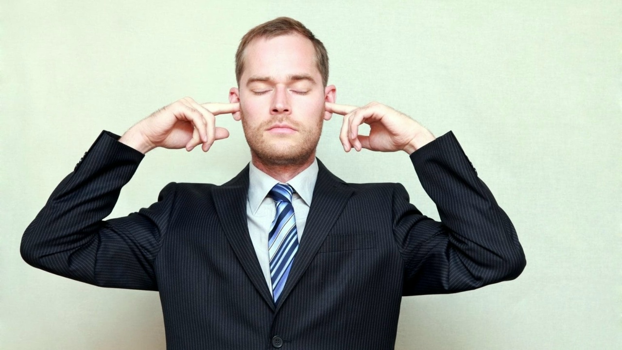 Din punct de vedere psihologic, ce înseamnă când o persoană întrerupe constant conversațiile?