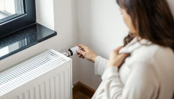 Aká by mala byť teplota vo vašej domácnosti v zime? Tieto hodnoty vám pomôžu ušetriť na kúrení.