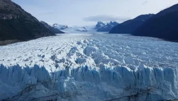 Oamenii de știință propun construirea unui zid de 80 de kilometri pentru a preveni topirea ghețarului Judecății de Apoi.