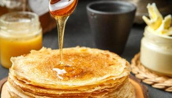 Do cesta na palacinky pridávam neobvyklé korenie. Je úplne pružné a neroztrhá sa.