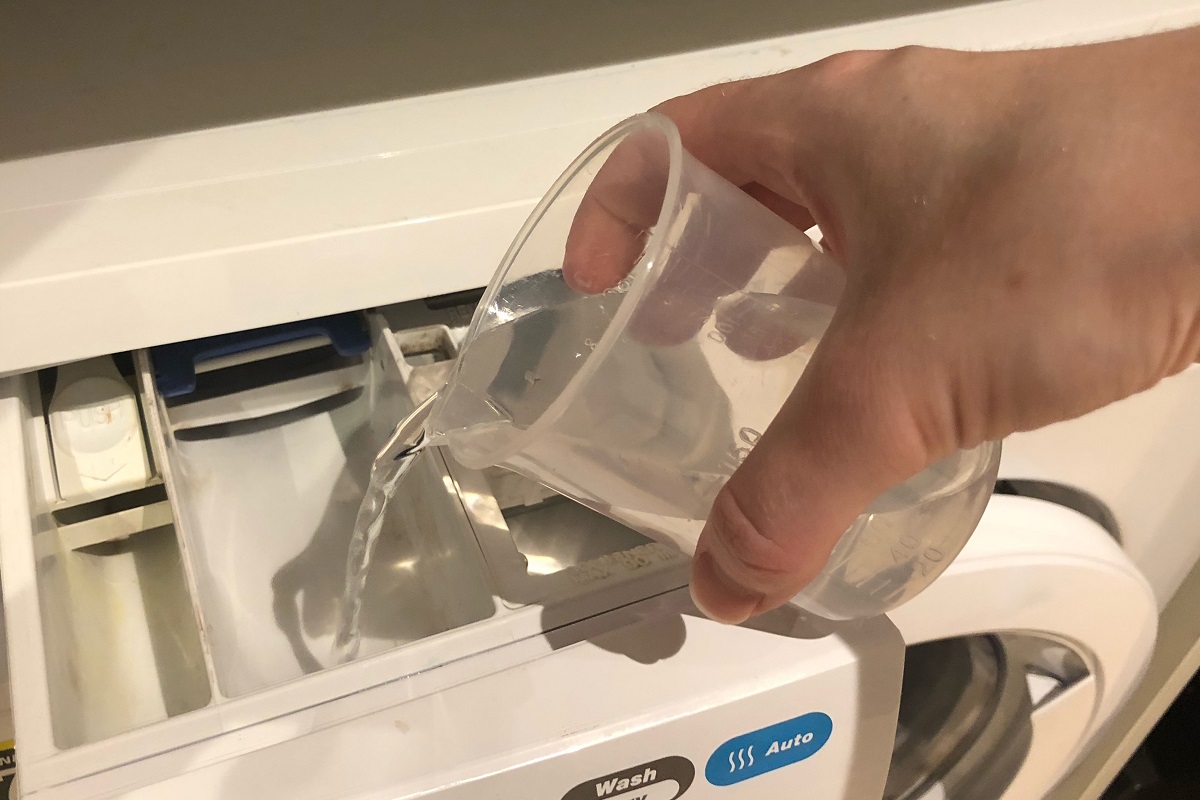 Ocat u perilici rublja: zašto se preporučuje i čemu služi?