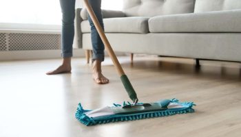 Dve kvapky do vedra pri umývaní podlahy – a váš dom bude príjemne voňať niekoľko dní.