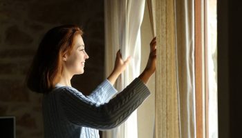 Zbohom, tradičné závesy: nová technológia, ktorá všetko zmení a urobí vás pohodlnejšími a elegantnejšími.