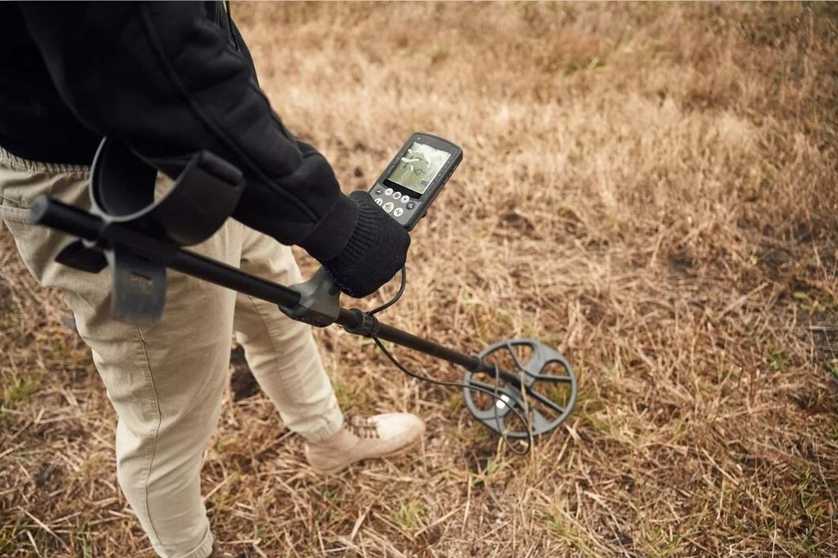 Otkriće stoljeća | Kovanice i zlatne poluge iskopane u polju, iz jedne zemlje