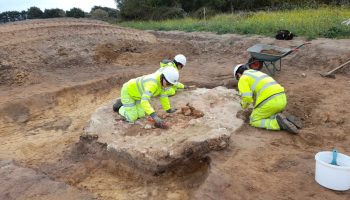 Archeologen ontdekken een gigantische onbekende middeleeuwse nederzetting in Suffolk, Engeland