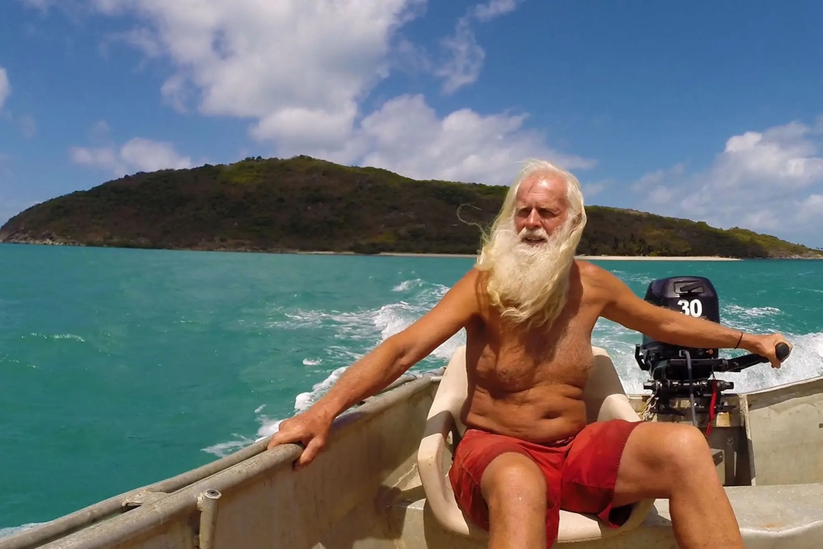 Čovjek je 1962. kupio pusti otok: posadio je 16.000 stabala i pretvorio ga u utočište za anti-bogataše