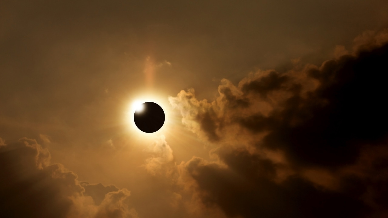 Bliži se najduža pomrčina Sunca u stoljeću: dan se pretvara u noć, a neće se ponoviti za 100 godina.
