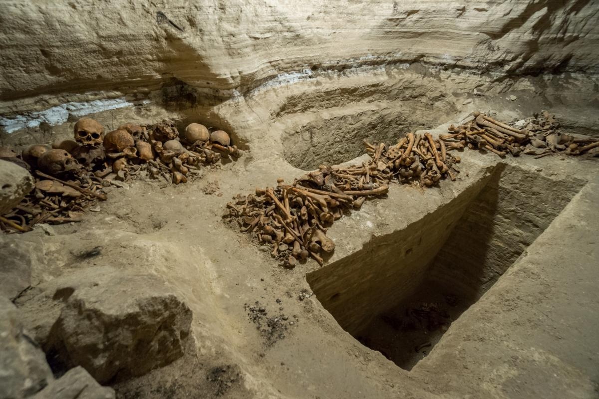 Arheologe podišla jeza: Podigli poklopac rimske grobnice zapečaćene 1700 godina