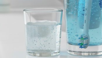 Ni jednom dnevno, ni svaka dva mjeseca: Evo koliko često morate dezinficirati četkicu za zube kako biste uklonili bakterije