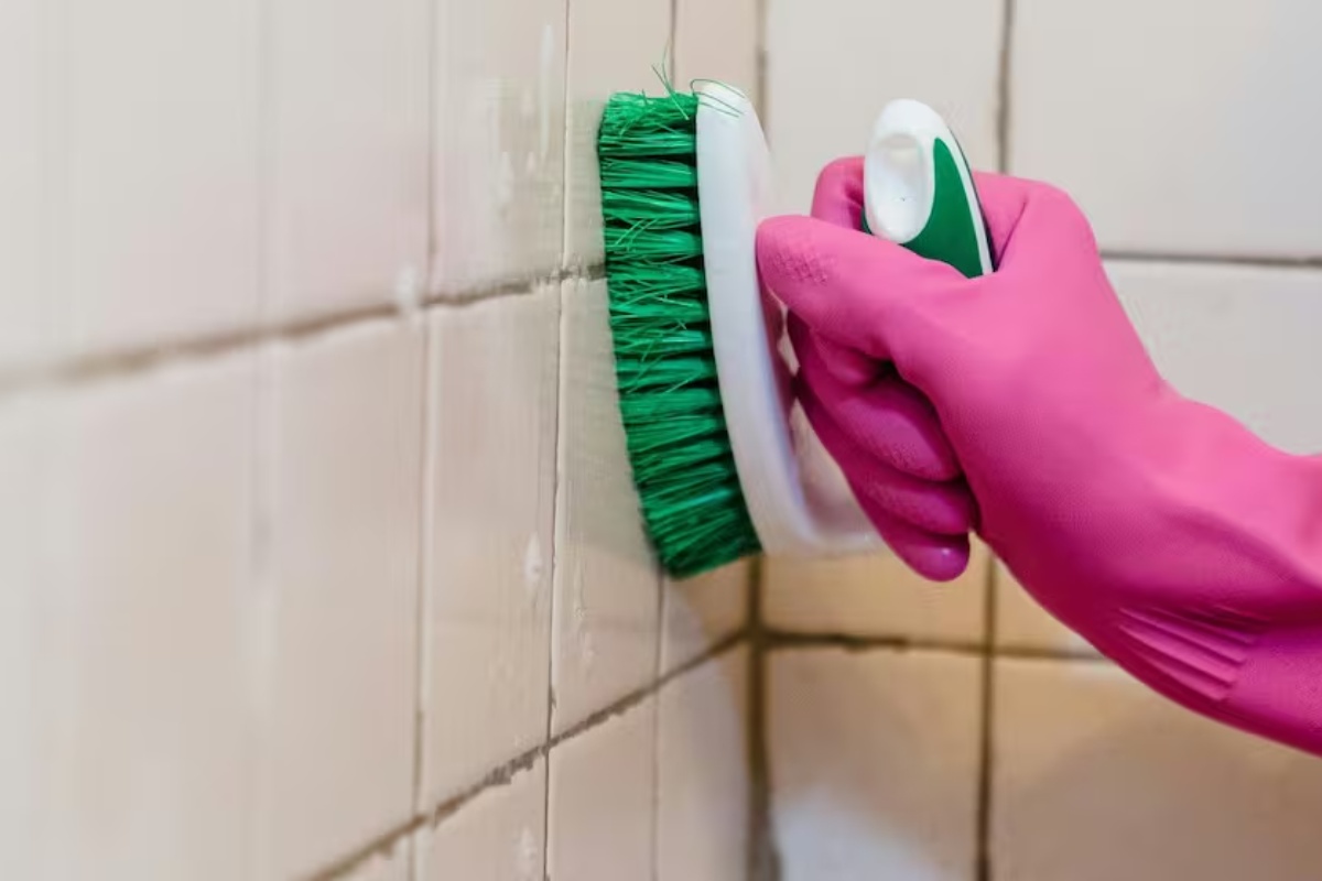 Ni ocat ni soda bikarbona: Ovaj proizvod obećava blistavu kupaonicu bez napora