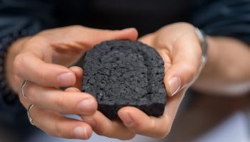 Carbon Cell: Revolucija u pakiranju i izolaciji bez plastike!