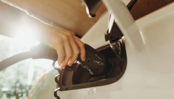 Budućnost je stigla: Kineska baterija za električne automobile obećava 1.300 km autonomije i mijenja sve!