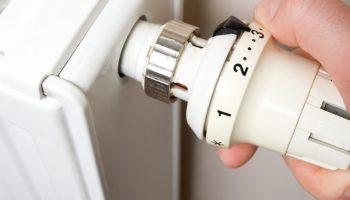 Stručnjaci su složni: “Održavanje grijanja na minimalnoj temperaturi tijekom cijelog dana nije najbolji način za smanjenje računa za plin”