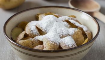 Mešanje kora od krompira sa sodom bikarbonom: zašto to preporučuju i čemu služi