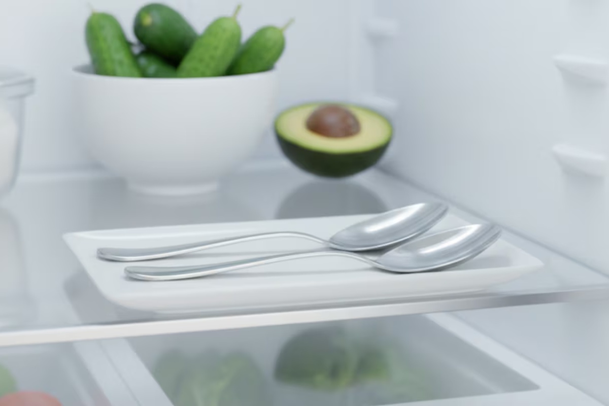 Stavite dve kašike u frižider: čemu to služi i zašto se to preporučuje