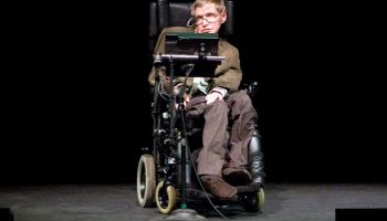 Stiven Hoking: „Otkrio sam da u sadašnjosti uživam u životu više nego ikada ranije“