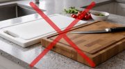 Ni plastika ni hrast: koji je idealan materijal za dasku za sečenje i kako je negovati