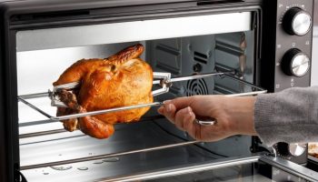 Mislio sam da je kompaktna rerna samo 'veličanstvena mikrotalasna' koja ne služi za pečenje pileta. Stvarnost je upravo suprotna