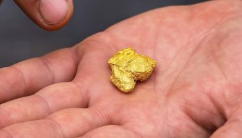 Svi ga bacaju u smeće, ali sadrži 22-karatno zlato koje se može prodati za hiljade evra