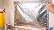 Postavljanje aluminijumske folije na zidove: čemu služi i zašto stručnjaci preporučuju ovaj trik