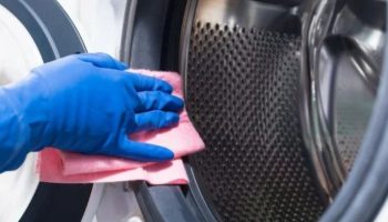 Ni sirće ni soda bikarbona: jednostavan trik za čišćenje gume na veš mašini