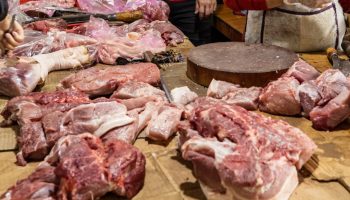 Srbi i dalje ovo rade sa mesom: Eksperti se hvataju za glavu