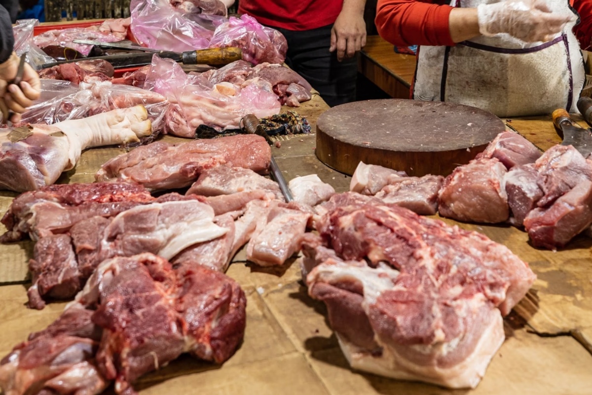 Srbi i dalje ovo rade sa mesom: Eksperti se hvataju za glavu