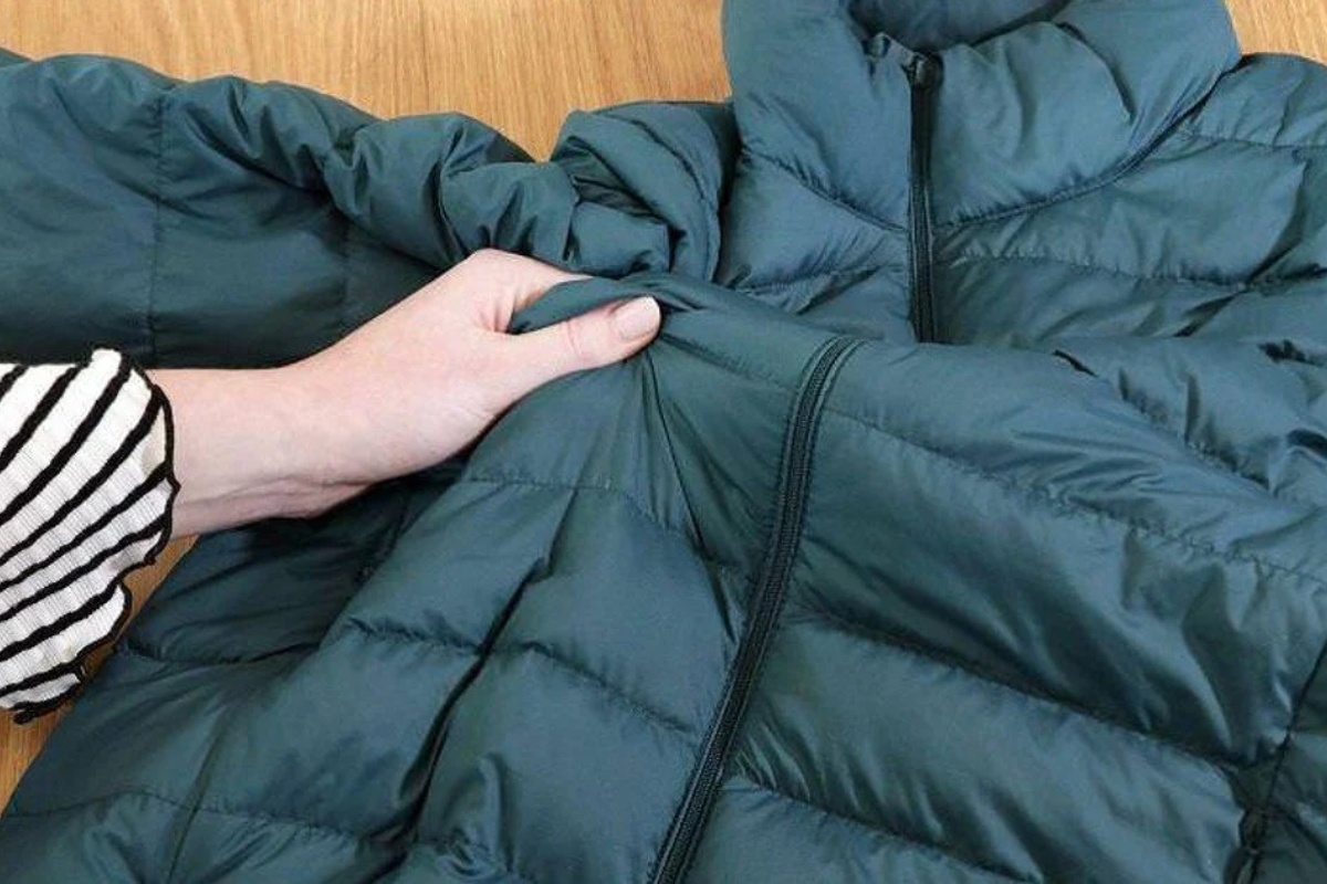 Kako povratiti volumen perjanu jaknu nakon pranja: provereni trik koji pomaže kada se punjenje zgrudva