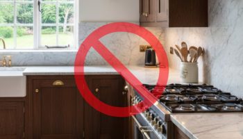 Mermerne radne ploče više nisu u modi: Materijal koji dominira kuhinjama u 2026. godini