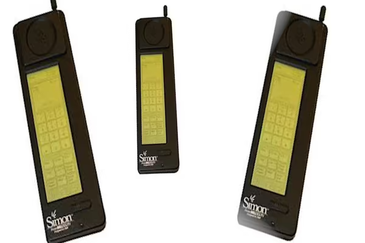 Prvi pametni telefon u istoriji lansiran je 1994. godine: Težio je pola kilograma i ekran mu je već bio osetljiv na dodir