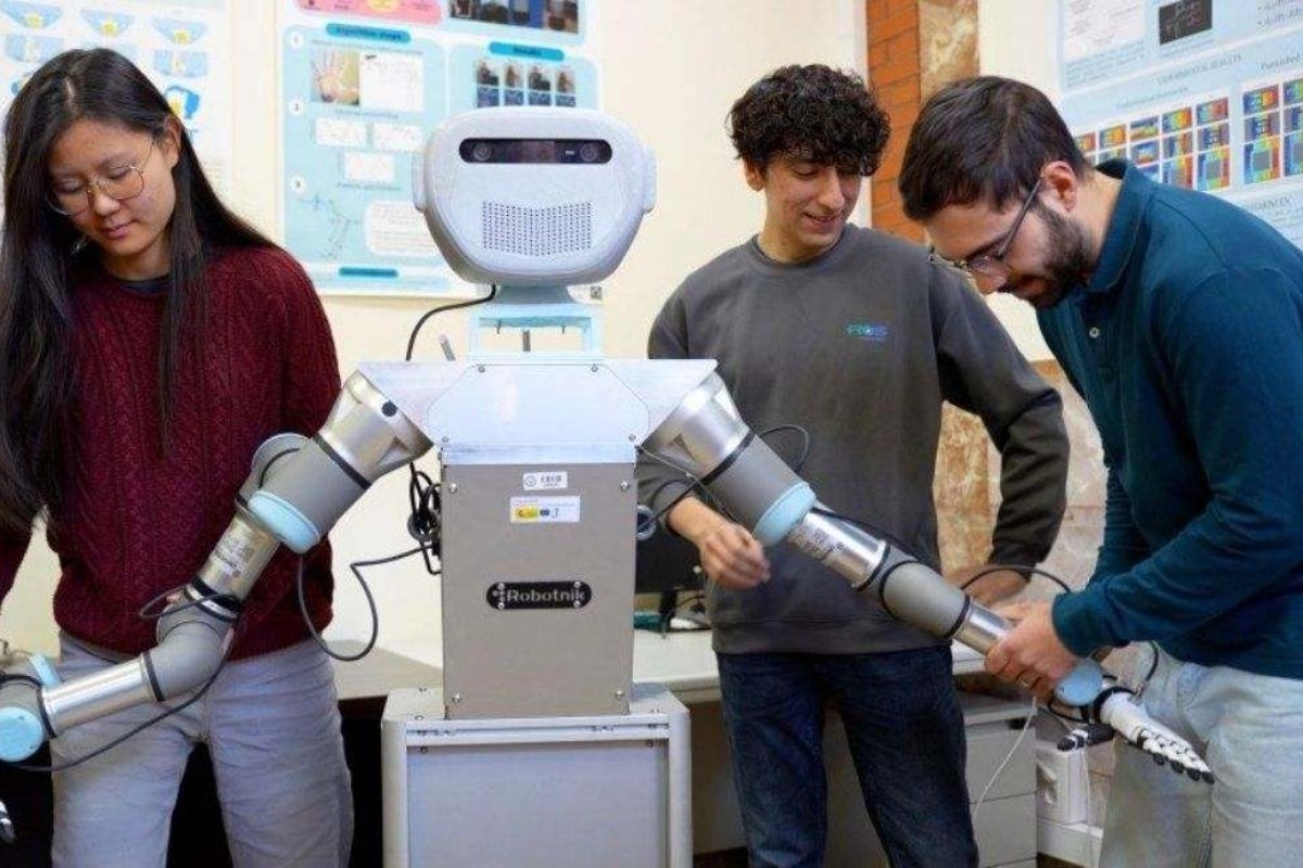 Ni Mask ni SAD: Španski univerzitet razvio robota koji pomaže našim starijima koji žive sami