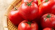 Ni 2 dana ni 3 nedelje: koliko dugo paradajz traje u frižideru, čvrst i svež