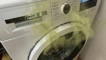 Koliko god omekšivača koristili, vaša mašina za veš bi mogla i dalje da smrdi: trik je iza ovih vratašca