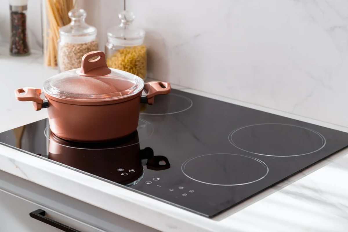 Zašto moderne kuhinje napuštaju keramičku ploču