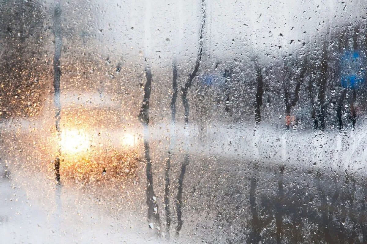 Okna sa zahmlievajú napriek kúreniu? Túto chybu robí väčšina majiteľov domov