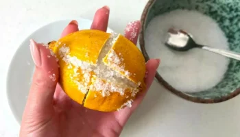 Amestecul de sare, lămâie și detergent: la ce servește și de ce este recomandat.