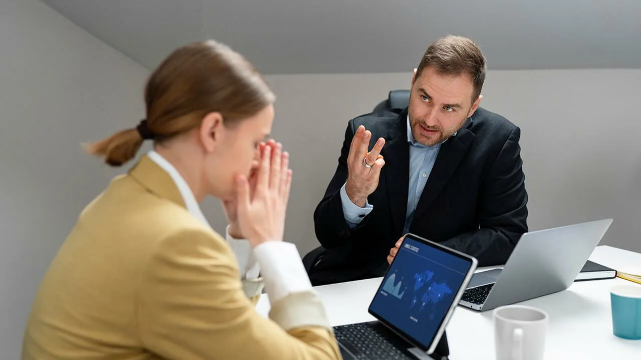 Psihološki, što znači kada osoba stalno prekida razgovore?