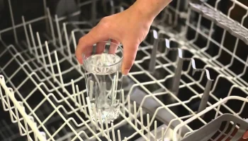 Cum să îngrijești mașina de spălat vase? 9 lucruri pe care trebuie să le faci regulat!