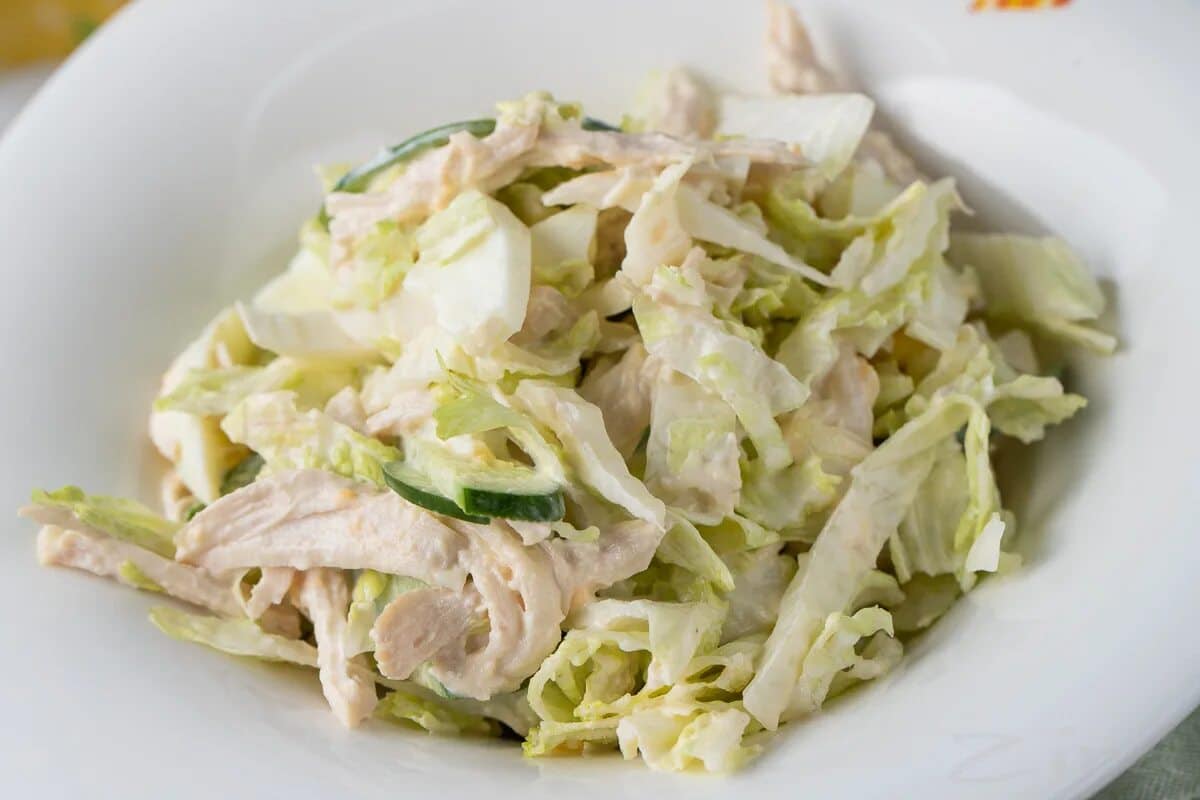 Havajska salata sa piletinom i ananasom