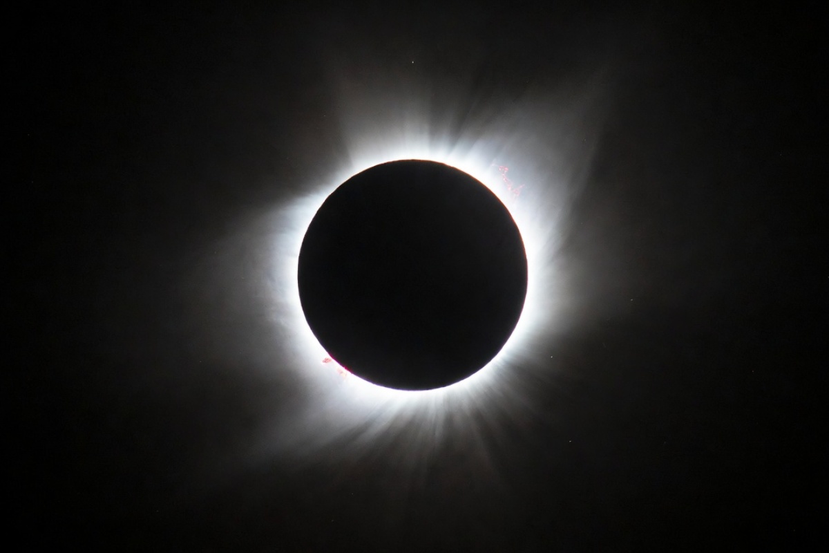 Solarno pomračenje 2026: koliko će trajati, u kojim zemljama će se videti 'vatreni prsten' 17. februara i datumi ostalih pomračenja – image 1