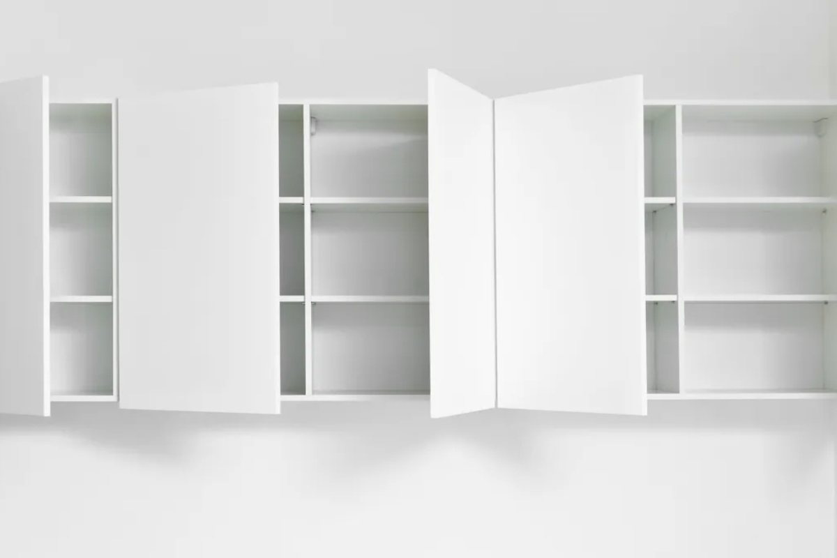 Uz domaći trik: kako očistiti masnoću zalepljenu na vratima kuhinjskih ormarića – image 1