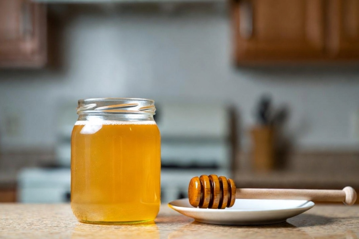 Detalj koji svi zaboravljaju nepogrešivo odaje lažni med u vašim kuhinjskim ormarićima – image 1