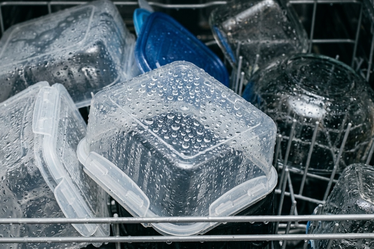 Čemu služi stavljanje rolne toalet papira u mašinu za pranje sudova i zašto se preporučuje – image 1