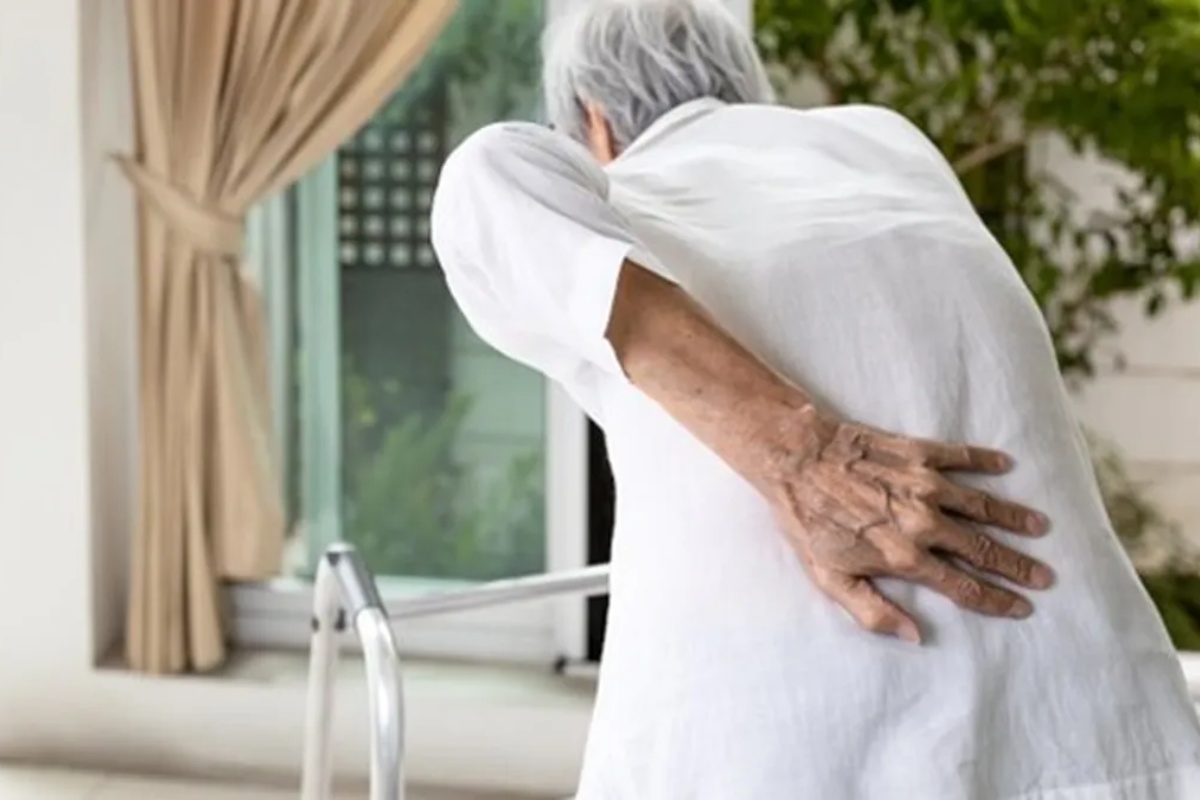 Ni plivanje, ni joga: Vežba koja sprečava pogrbljenost kod starijih osoba – image 2