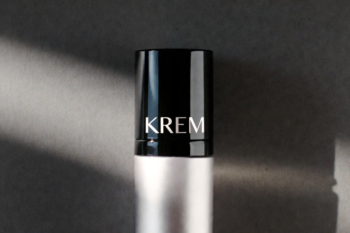 Ova krema za područje oko očiju božanstveno hidrira, briše bore i podočnjake: Žene u 60-ima su oduševljene – image 2