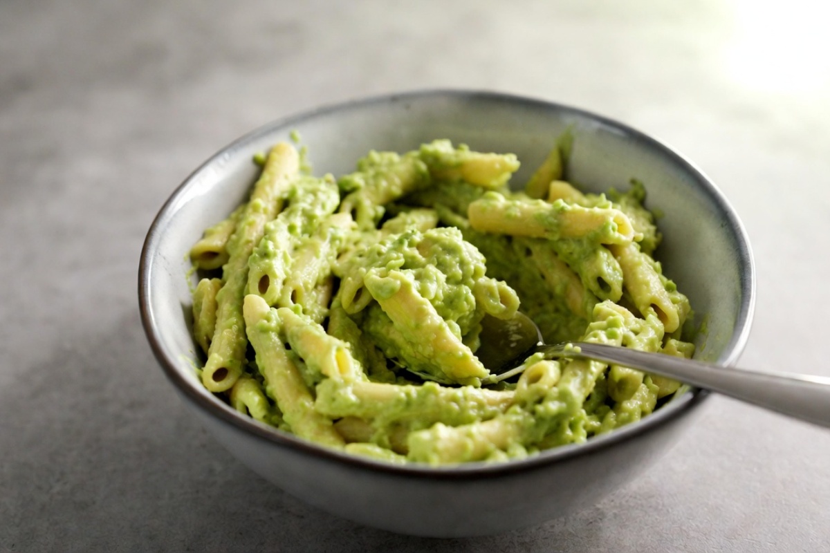 10-minutni namaz od avokada. Solidna porcija energije i vitamina, može se jesti i bez hleba – image 2