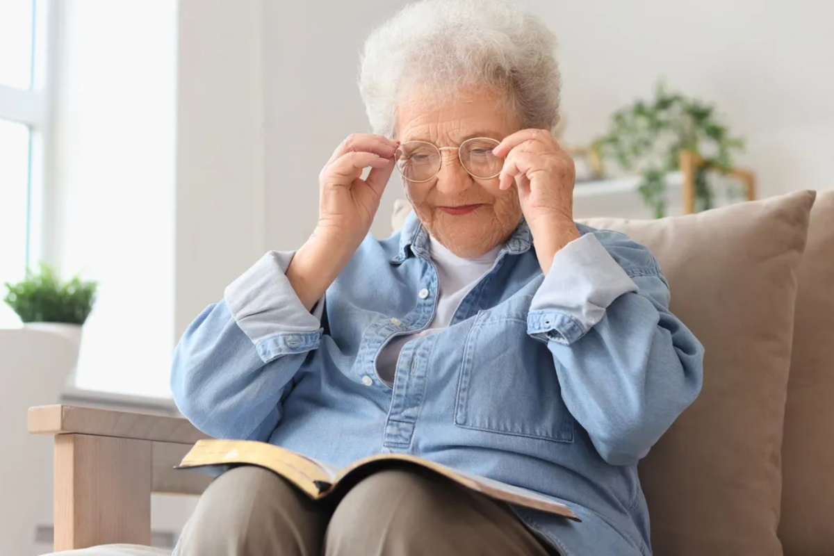 Kako popraviti savijene drške naočara bez lomljenja okvira – image 2