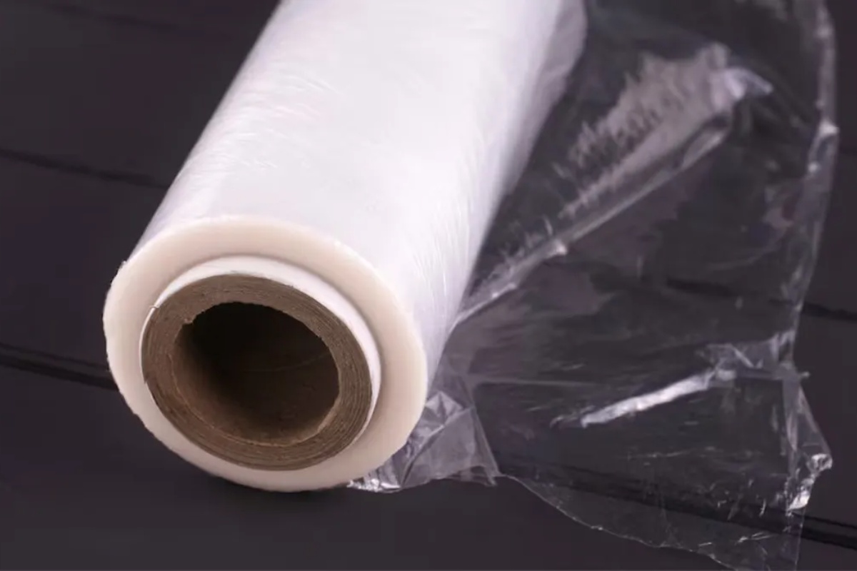 Postavljanje prijanjajuće folije na police frižidera: zašto stručnjaci to preporučuju – image 2