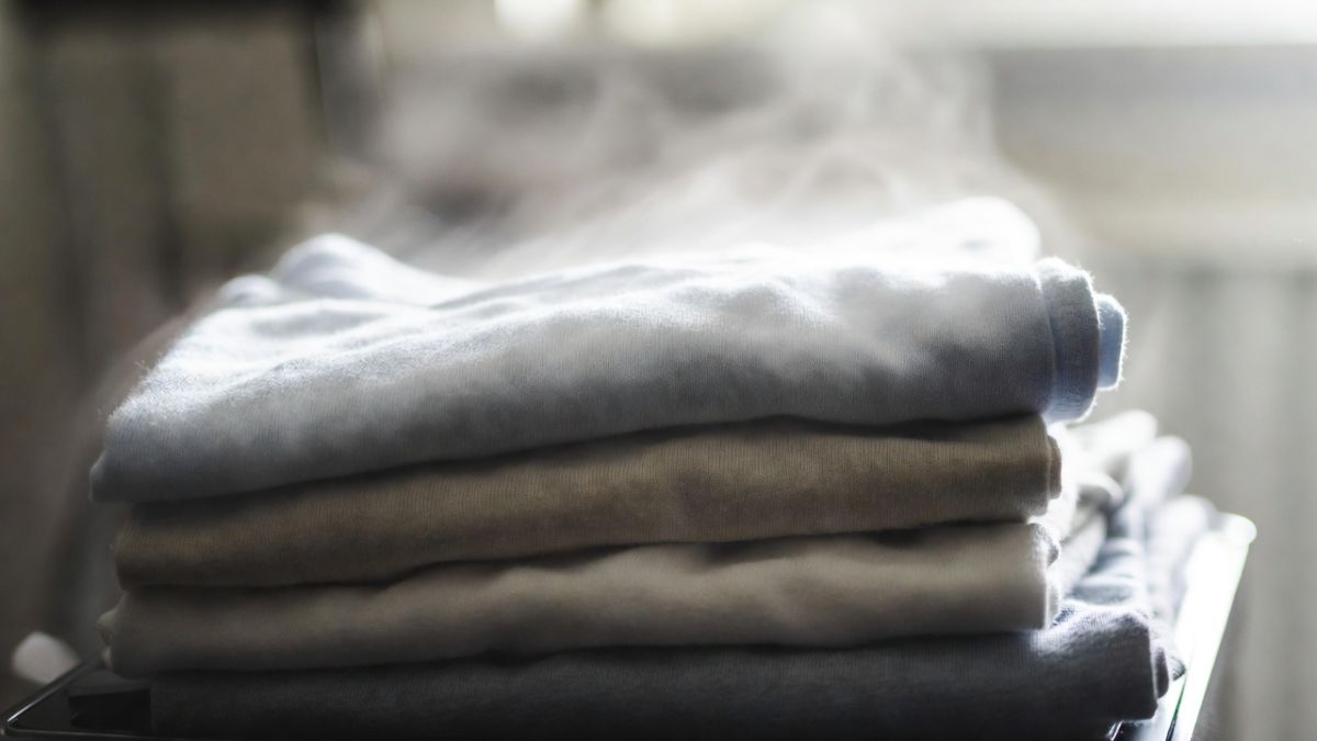 Miris vlage ili „loše osušena“ čista odeća: kako ga ukloniti u 5 koraka – image 2