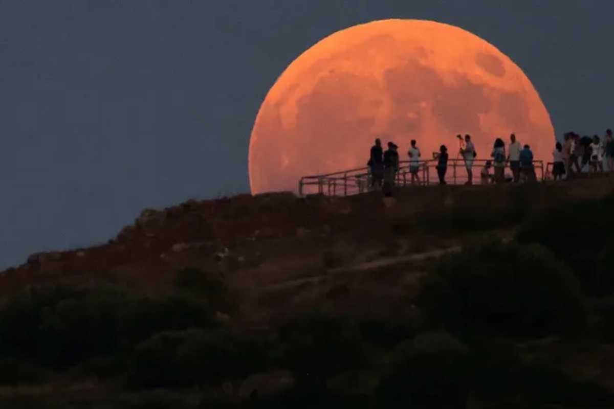 Mesec će postati crven duže od sat vremena: kada će se to desiti i odakle će moći da se vidi – image 2